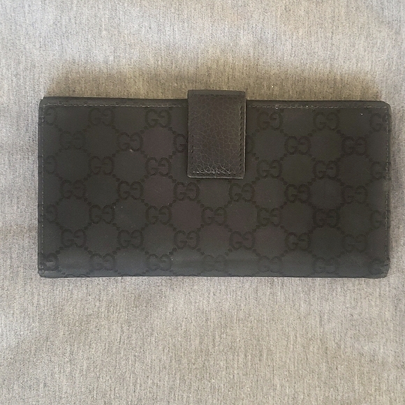 Authentic Monogram Canvas Eclipse Gucci Wallet - Picture 2 of 10